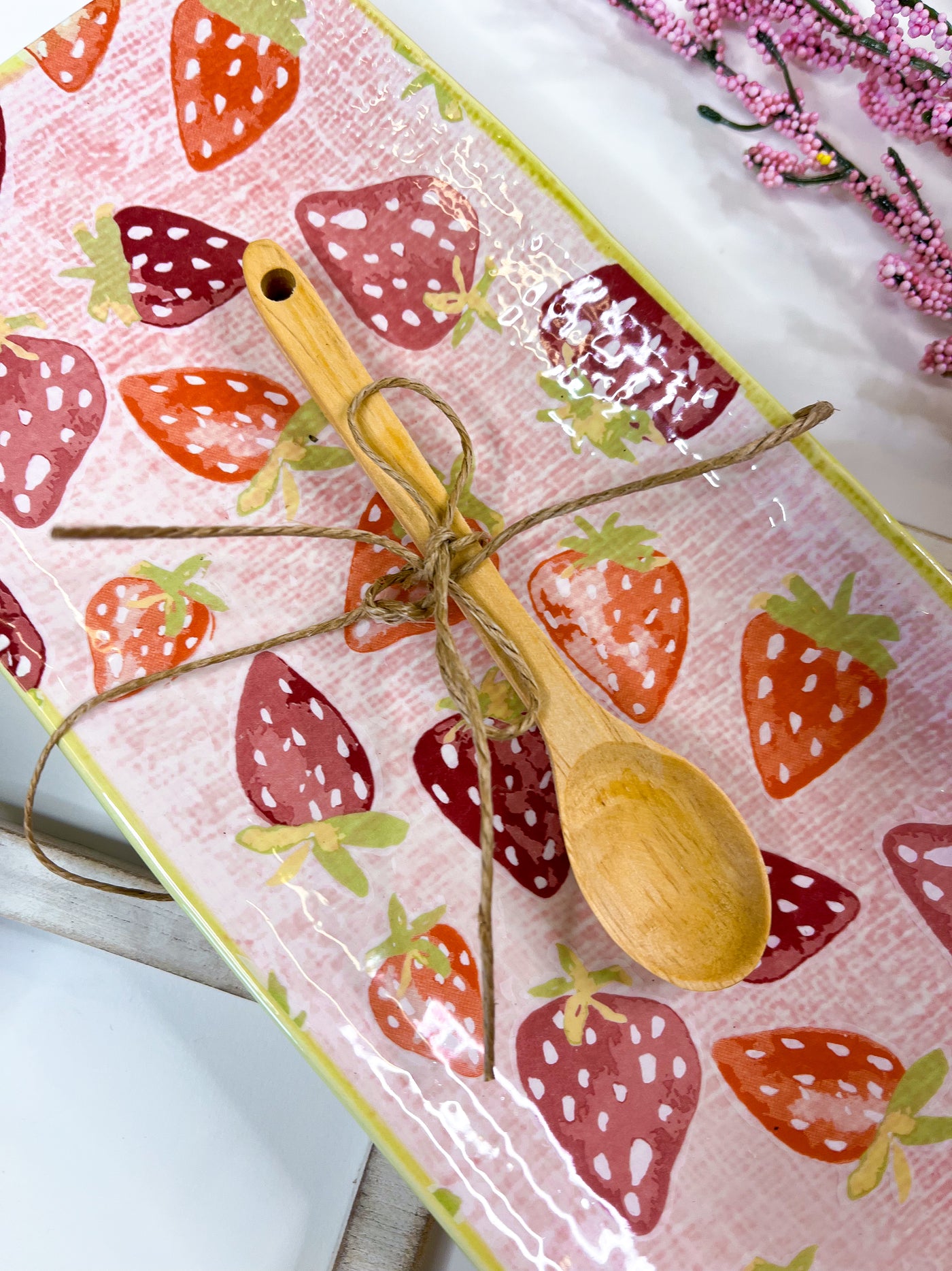 Jammin’ Strawberry Tray Set